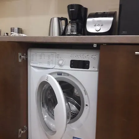 Beige & Brown Lägenhet