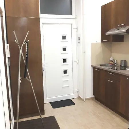 Beige & Brown * Budapest